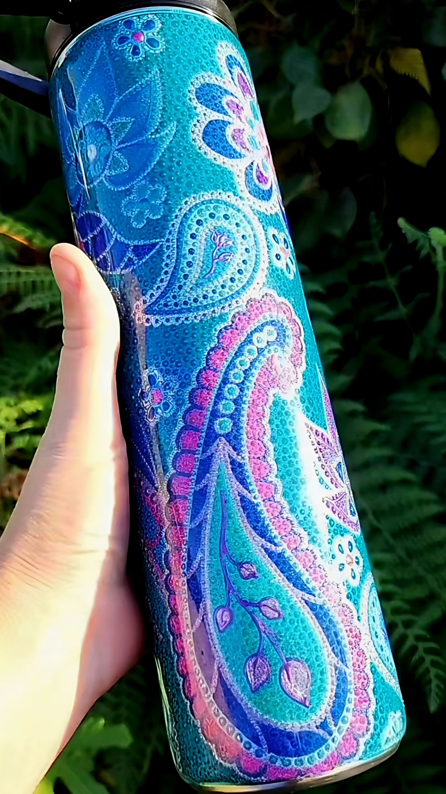 Twisted Dots Paisley