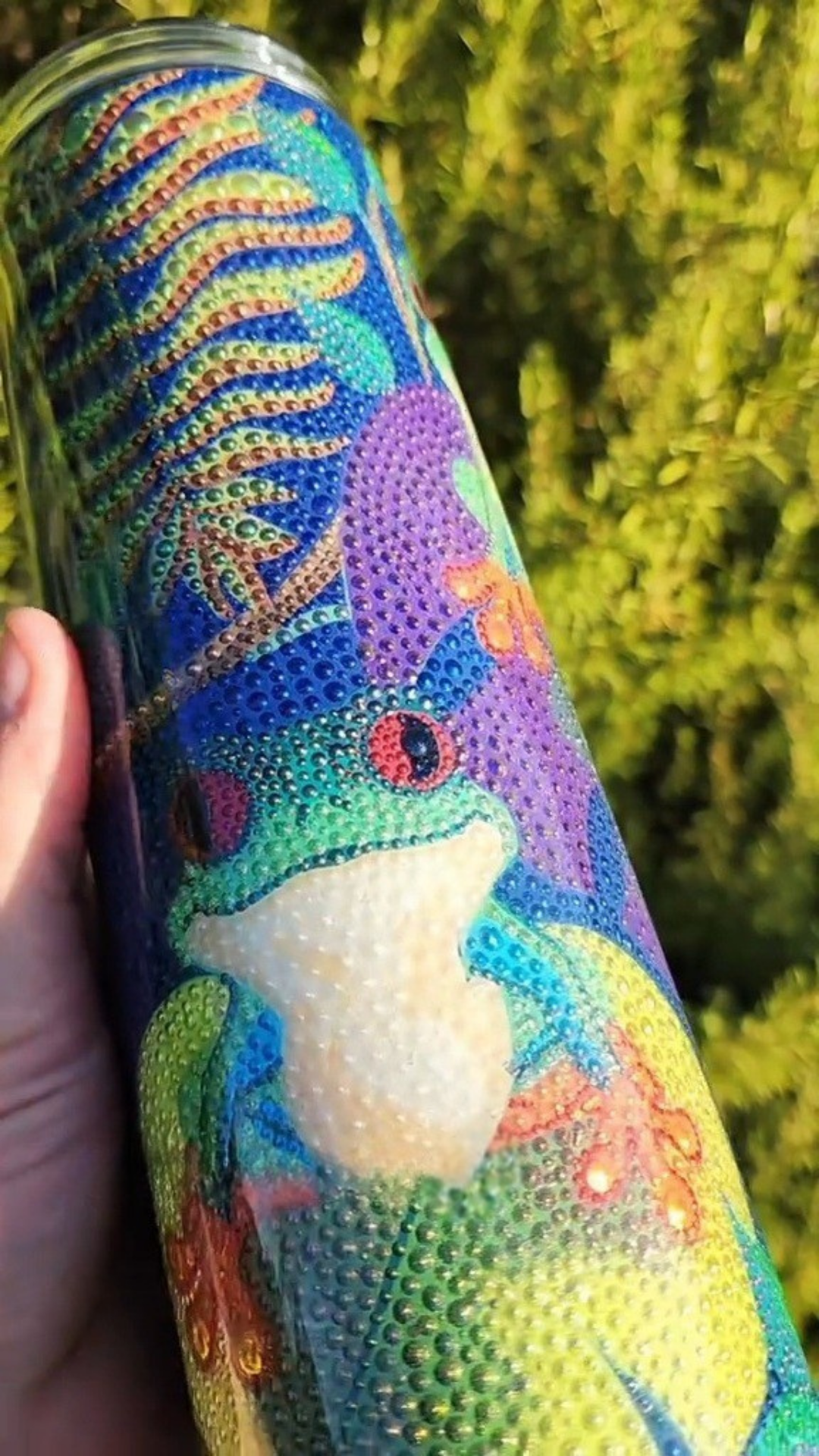 Twisted Dots Tree Frogs