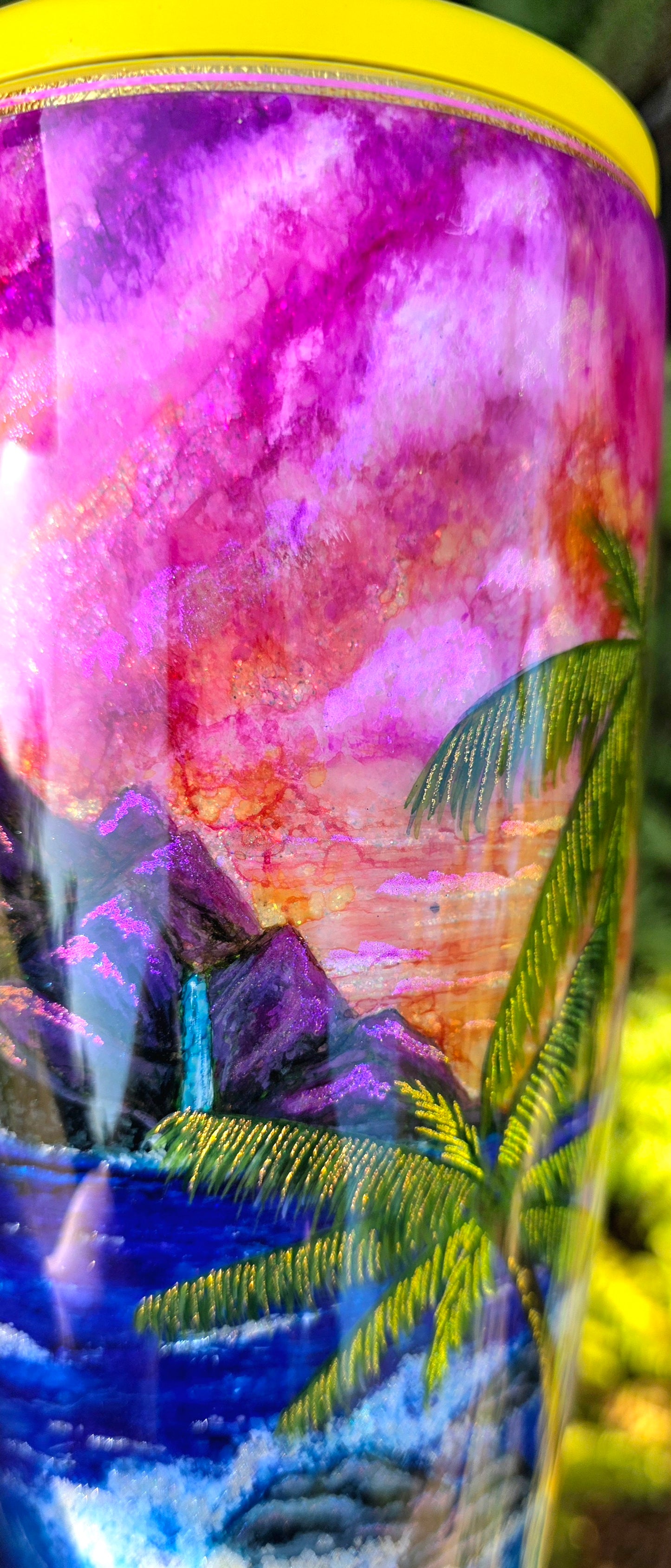 Twisted Ink Island Daydream
