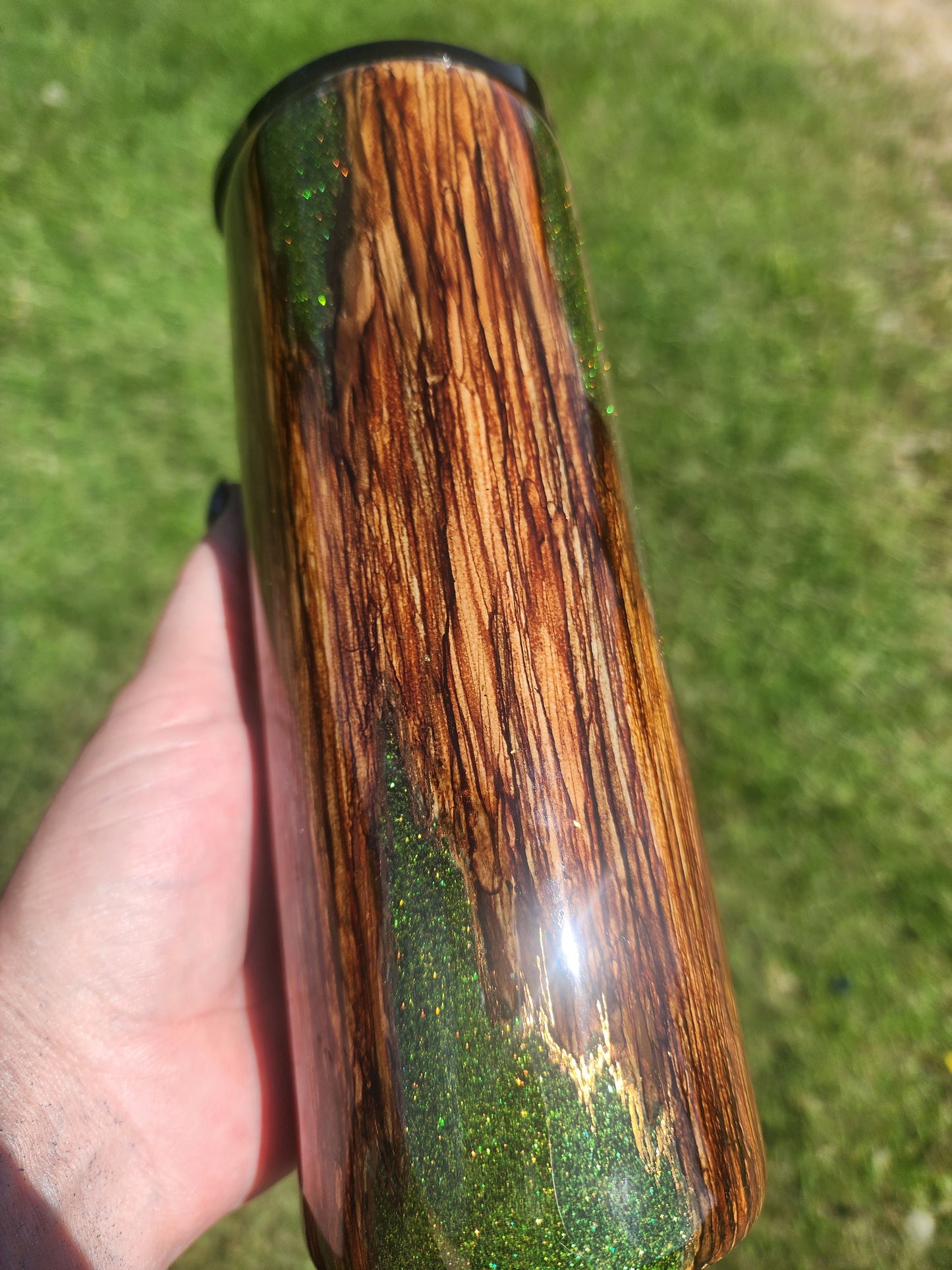 Twisted Ink Woodgrain Glitter Peekaboo