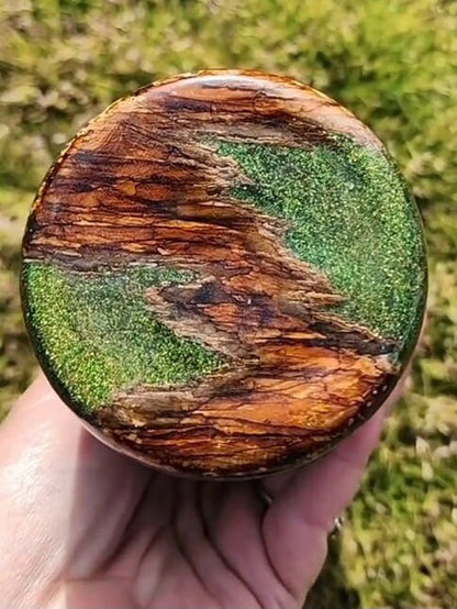 Twisted Ink Woodgrain Glitter Peekaboo