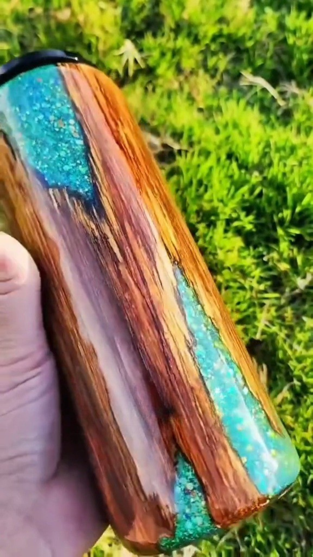 Twisted Ink Woodgrain Glitter Peekaboo